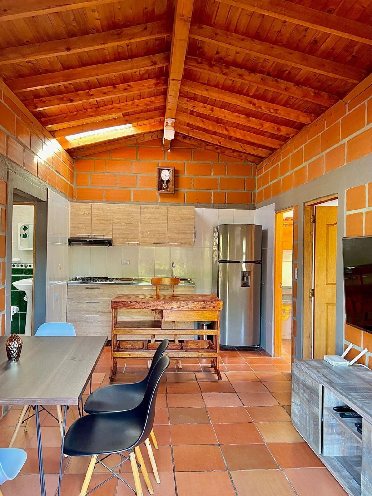 Next To The Airport - Cute Home Rionegro Buitenkant foto